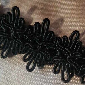 BLACK "DAISY GIMP" TRIM ~ 1" X 6 YDS - CLASSIC TRIM - USE EVERYWHERE!